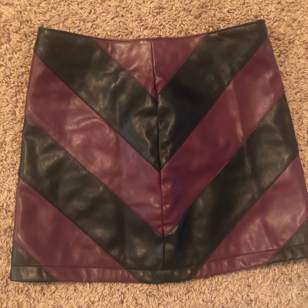 Forever 21 Faux leather skirt